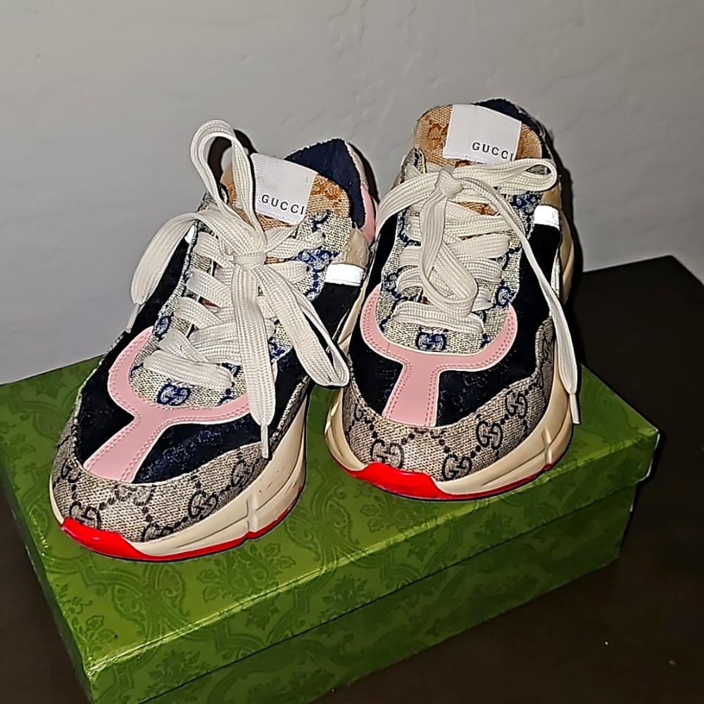 Gucci sneakers